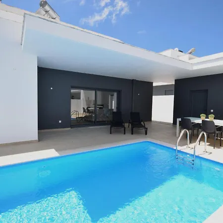 Modern With Private Pool Near The Beautiful Of Foz De Arelho Villa