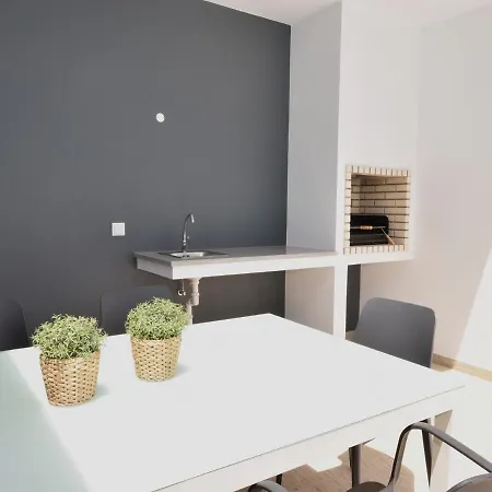 Modern With Private Pool Near The Beautiful Of Foz De Arelho