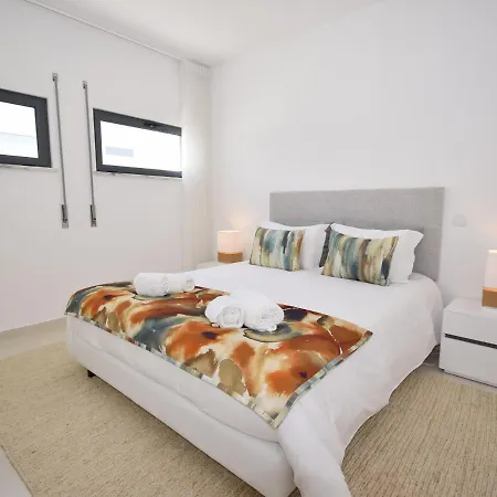 Modern With Private Pool Near The Beautiful Of Foz De Arelho * Nadadouro