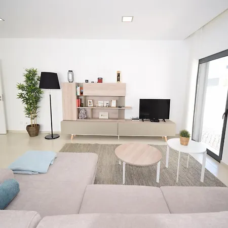Villa Modern With Private Pool Near The Beautiful Of Foz De Arelho Nadadouro