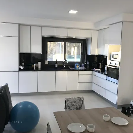 Modern With Private Pool Near The Beautiful Of Foz De Arelho Villa *