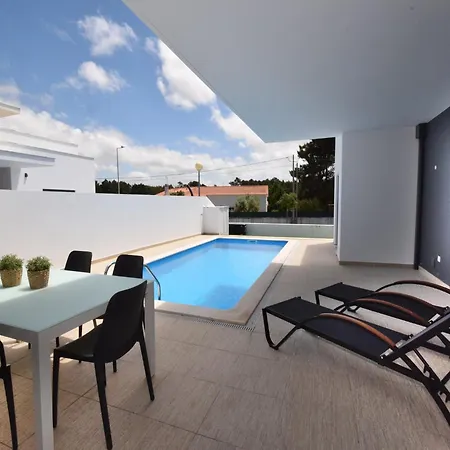 Villa Sunny Near Obidos W Beaches