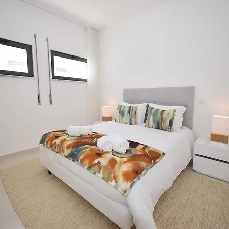 Villa Sunny Near Obidos W Beaches