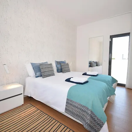 Sunny Near Obidos W Beaches *