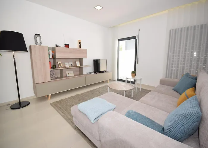 Villa Sunny Near Obidos W Beaches