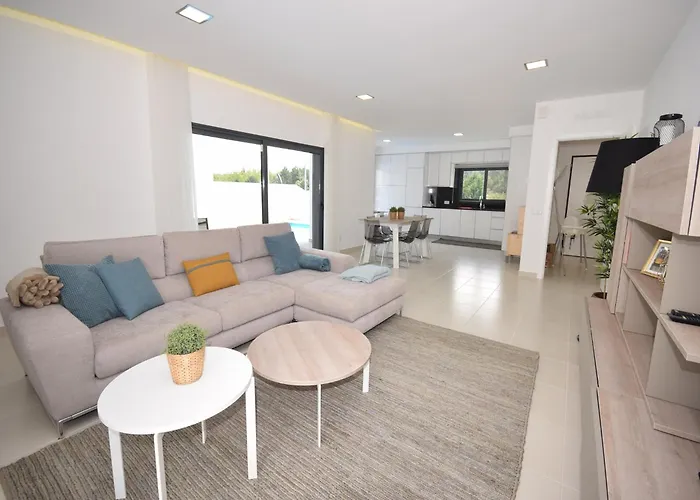 Sunny Near Obidos W Beaches *