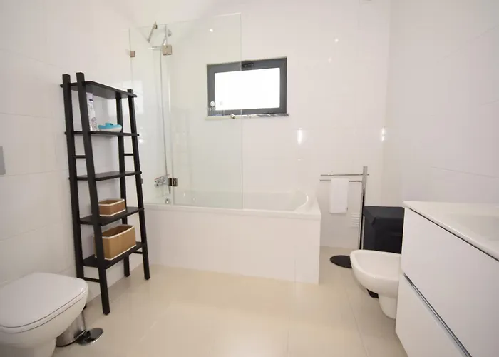 Sunny Near Obidos W Beaches * Nadadouro