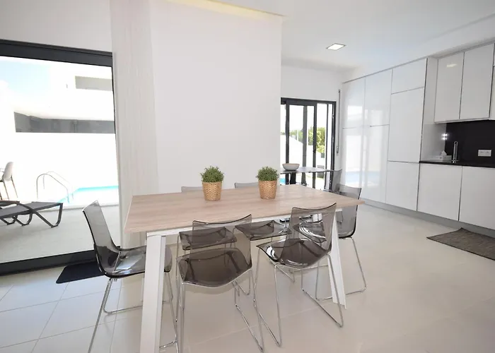 Sunny Near Obidos W Beaches فيلة